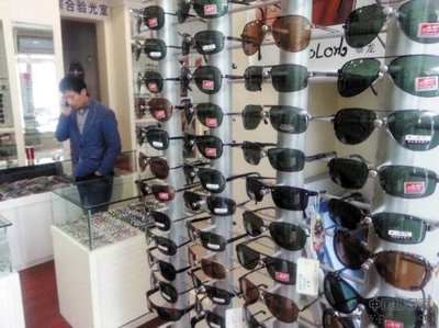 几十块钱难买正宗偏光镜 眼镜销售市场的品质迷思