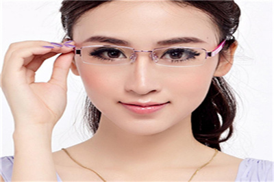 博视康眼镜 专业销售，清晰视界